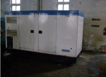 隆阳康明斯150kw大型柴油二手发电机组 隆阳康明斯150kw大型柴油二手发电机组